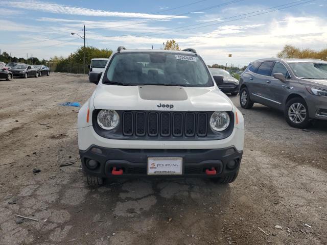 ZACCJBCT4GPE36141 - 2016 JEEP RENEGADE TRAILHAWK WHITE photo 5