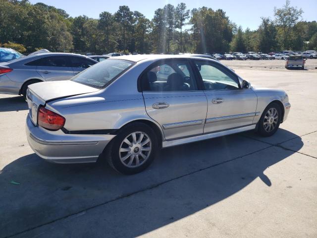 KMHWF35H84A993459 - 2004 HYUNDAI SONATA GLS SILVER photo 3