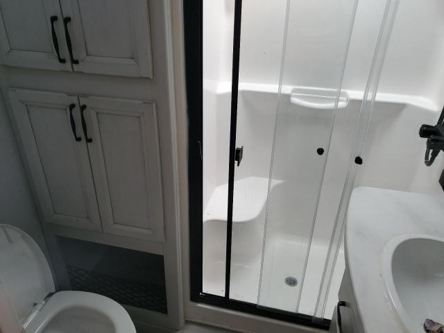 4YDFSTM2XP1530706 - 2023 KEYSTONE SPRINTER WHITE photo 5