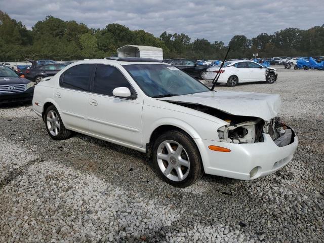 JN1CA31DXYT531927 - 2000 NISSAN MAXIMA GLE WHITE photo 4