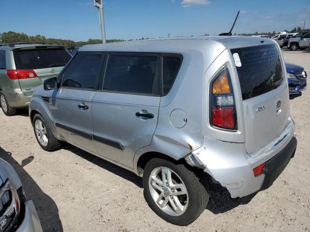 KNDJT2A17B7714992 - 2011 KIA SOUL SILVER photo 2