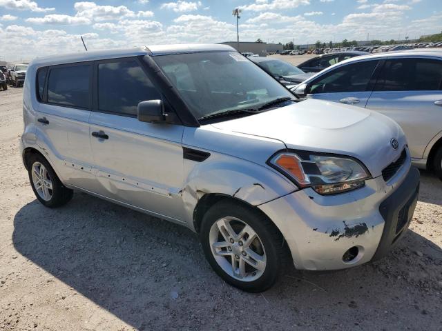 KNDJT2A17B7714992 - 2011 KIA SOUL SILVER photo 4