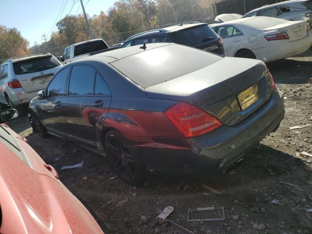 WDDNG7EB6BA395731 - 2011 MERCEDES-BENZ S 63 AMG GRAY photo 2