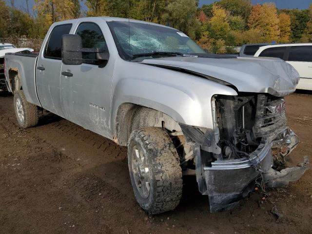 1GT120CG4CF157538 - 2012 GMC SIERRA K2500 SLE SILVER photo 4