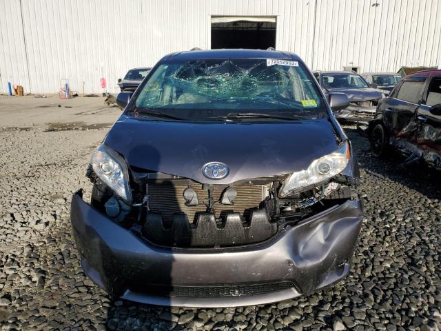 5TDKK3DC9FS572201 - 2015 TOYOTA SIENNA LE GRAY photo 5