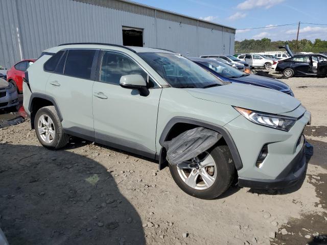 2T3P1RFV0KC022955 - 2019 TOYOTA RAV4 XLE GRAY photo 4