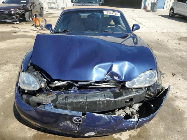 JM1NB353310207942 - 2001 MAZDA MX-5 MIATA BASE BLUE photo 5