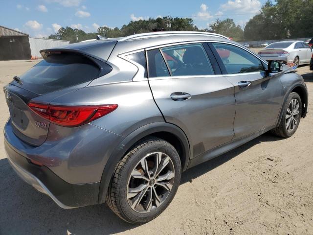 SJKCH5CR2HA025367 - 2017 INFINITI QX30 BASE GRAY photo 3