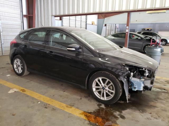 1FADP3K29HL262080 - 2017 FORD FOCUS SE BLACK photo 4