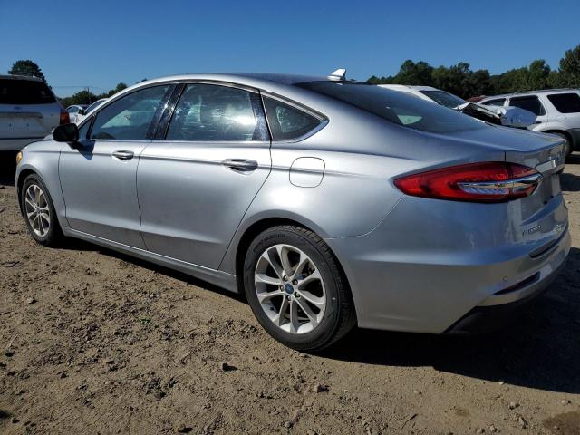 3FA6P0HD9LR184863 - 2020 FORD FUSION SE SILVER photo 2