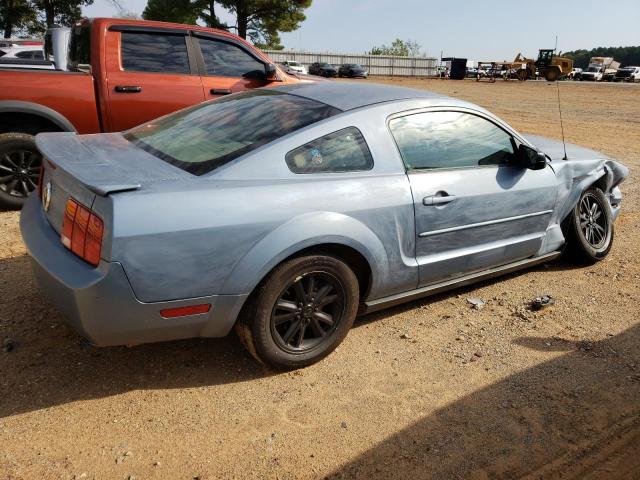 1ZVHT80N685107425 - 2008 FORD MUSTANG BLUE photo 3