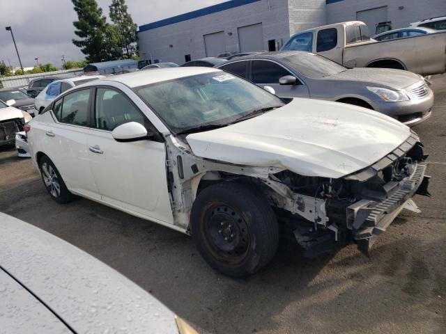 1N4BL4BV3LC207149 - 2020 NISSAN ALTIMA S WHITE photo 4