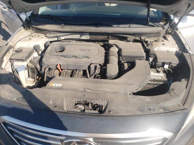 5NPE24AF7FH207958 - 2015 HYUNDAI SONATA SE SILVER photo 11