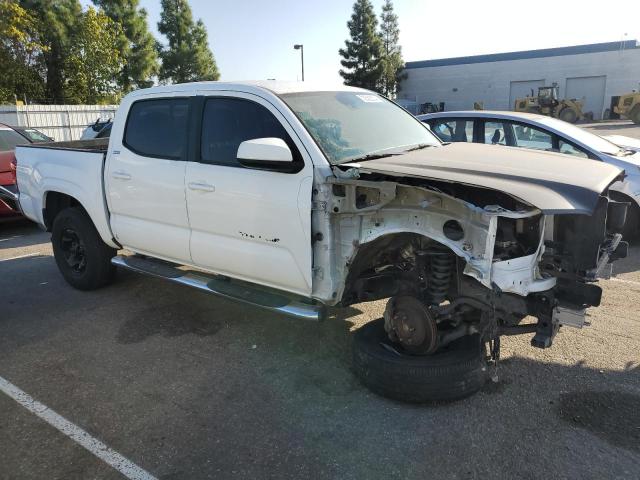 5TFAX5GN3KX154470 - 2019 TOYOTA TACOMA DOUBLE CAB WHITE photo 4