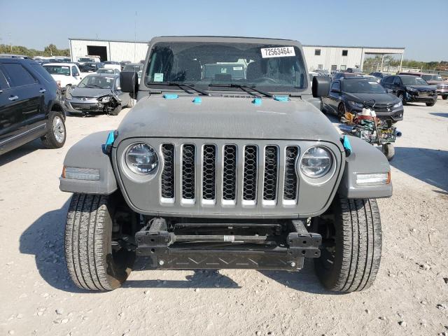 1C4JJXP6XNW198983 - 2022 JEEP WRANGLER U SAHARA 4XE GRAY photo 5