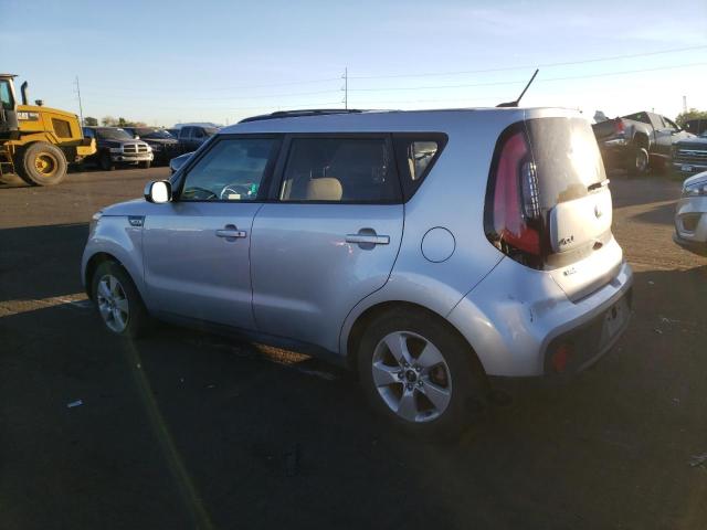 KNDJN2A26K7010818 - 2019 KIA SOUL SILVER photo 2