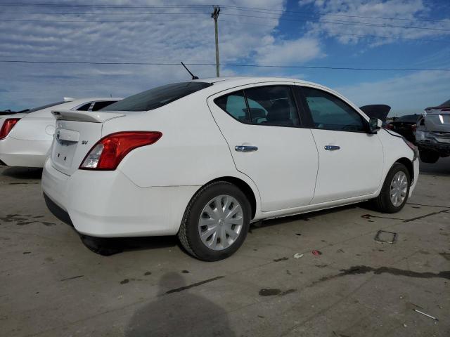 3N1CN7APXJL878397 - 2018 NISSAN VERSA S WHITE photo 3