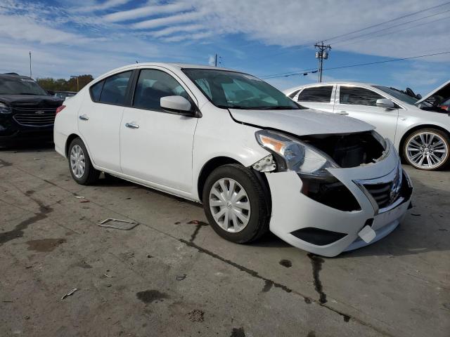 3N1CN7APXJL878397 - 2018 NISSAN VERSA S WHITE photo 4