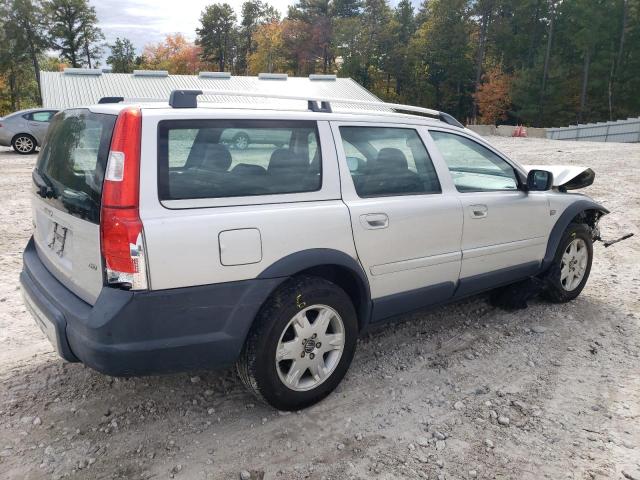 YV1SZ592251200745 - 2005 VOLVO V70 SILVER photo 3