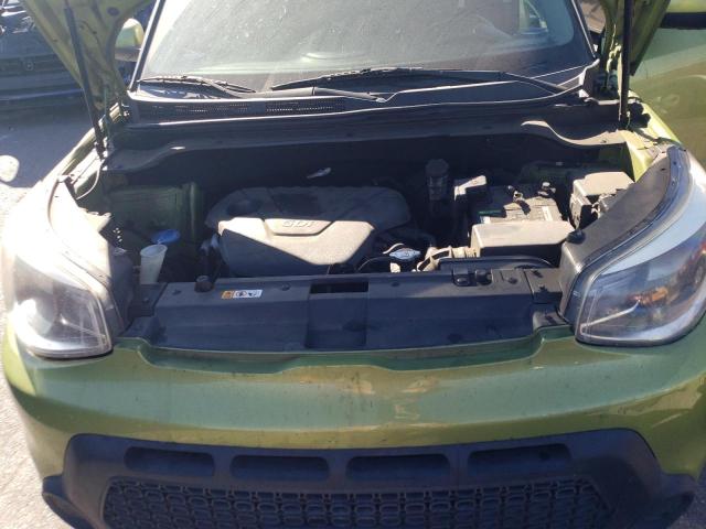 KNDJN2A20F7757661 - 2015 KIA SOUL GREEN photo 11