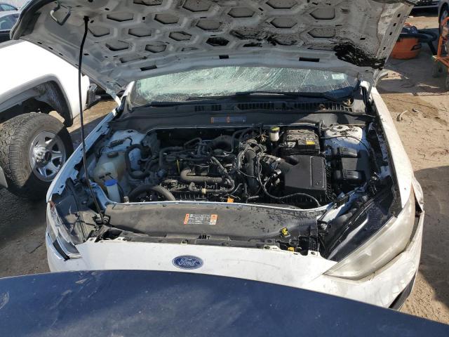 3FA6P0HD7KR145820 - 2019 FORD FUSION SE WHITE photo 11