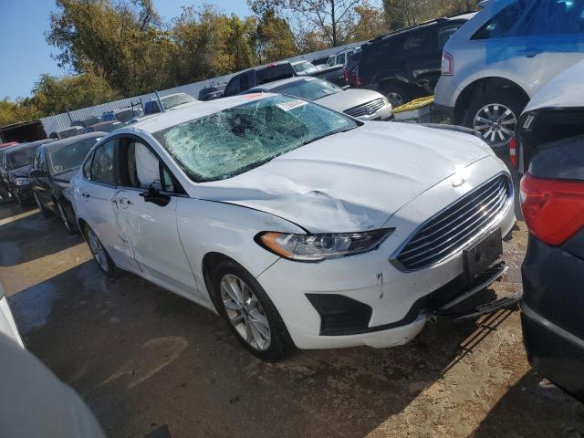 3FA6P0HD7KR145820 - 2019 FORD FUSION SE WHITE photo 4