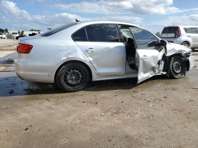 3VWD07AJ3EM215309 - 2014 VOLKSWAGEN JETTA SE SILVER photo 3