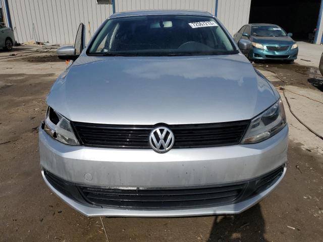 3VWD07AJ3EM215309 - 2014 VOLKSWAGEN JETTA SE SILVER photo 5