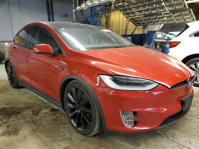 5YJXCBE28GF004076 - 2016 TESLA MODEL X RED photo 4