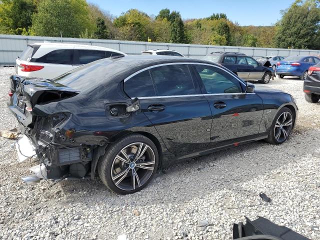 3MW5P7J00N8C64306 - 2022 BMW 330E BLACK photo 3