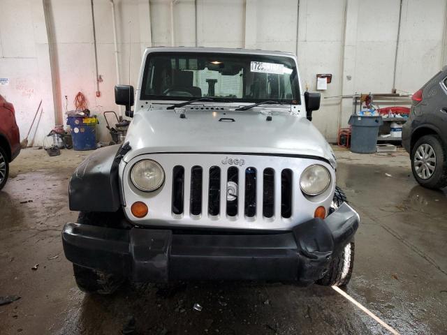 1J4FZ24138L526514 - 2008 JEEP WRANGLER X SILVER photo 5