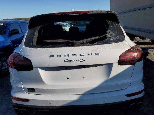 WP1AB2A22GLA93430 - 2016 PORSCHE CAYENNE S WHITE photo 6