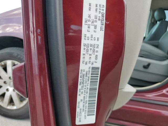 2A8HR54P58R779516 - 2008 CHRYSLER TOWN & COU TOURING MAROON photo 13