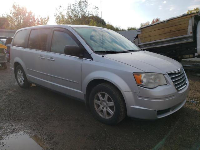 2A4RR2D12AR391178 - 2010 CHRYSLER TOWN & COU LX SILVER photo 4