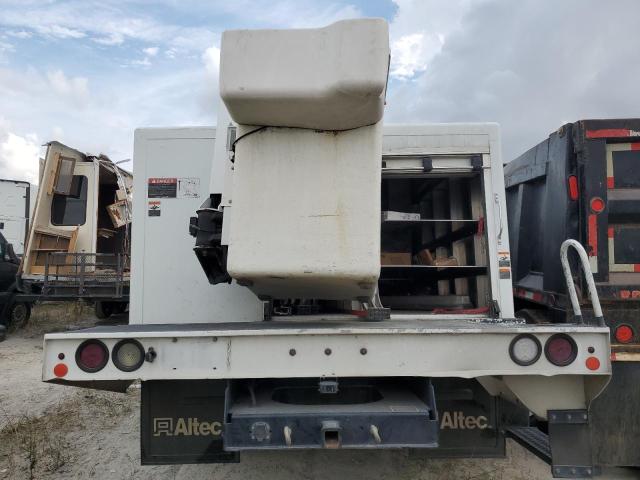 3C7WRMDL9JG280173 - 2018 RAM 5500 WHITE photo 6