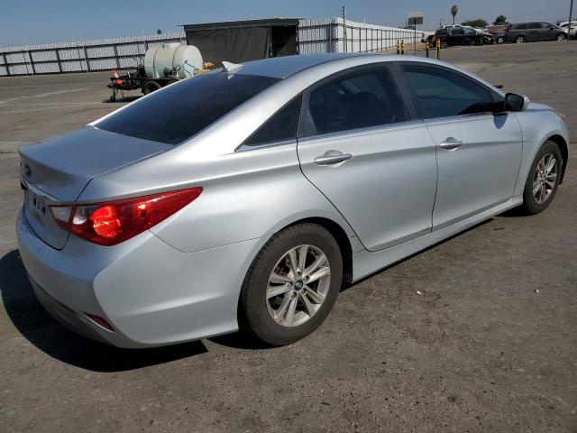 5NPEB4AC8EH936166 - 2014 HYUNDAI SONATA GLS SILVER photo 3