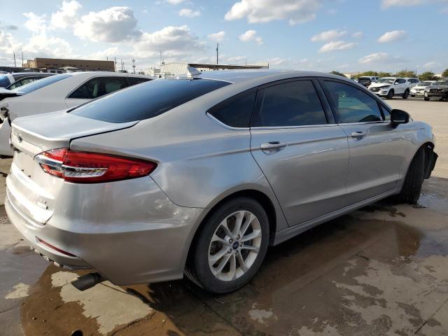 3FA6P0HD5LR191079 - 2020 FORD FUSION SE SILVER photo 3