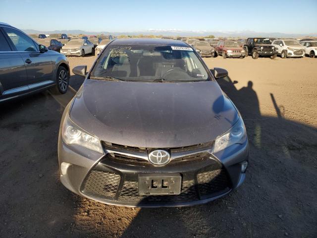 4T1BF1FK8HU379528 - 2017 TOYOTA CAMRY LE GRAY photo 5