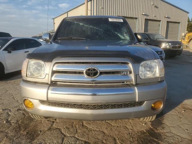 5TBET341X5S486024 - 2005 TOYOTA TUNDRA DOUBLE CAB SR5 SILVER photo 5