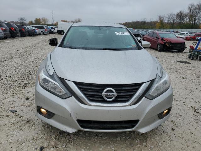 1N4AL3AP3HC176954 - 2017 NISSAN ALTIMA 2.5 SILVER photo 5