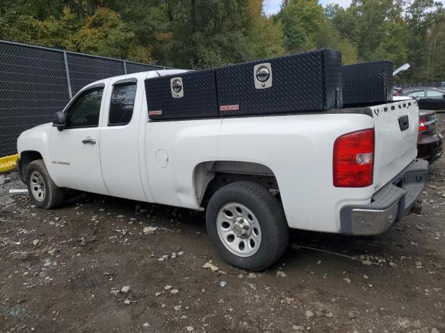 1GCEC19X67Z601454 - 2007 CHEVROLET SILVERADO C1500 CLASSIC WHITE photo 2