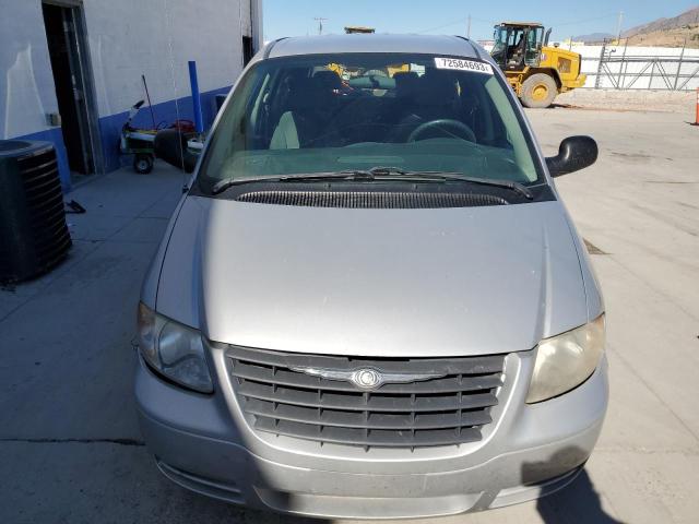 1A4GP45R56B705179 - 2006 CHRYSLER TOWN & COU ვერცხლისფერი ფოტო 5