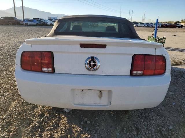 1ZVHT84N685143352 - 2008 FORD MUSTANG WHITE photo 6