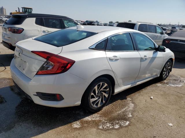 19XFC2F76JE018416 - 2018 HONDA CIVIC EX WHITE photo 3