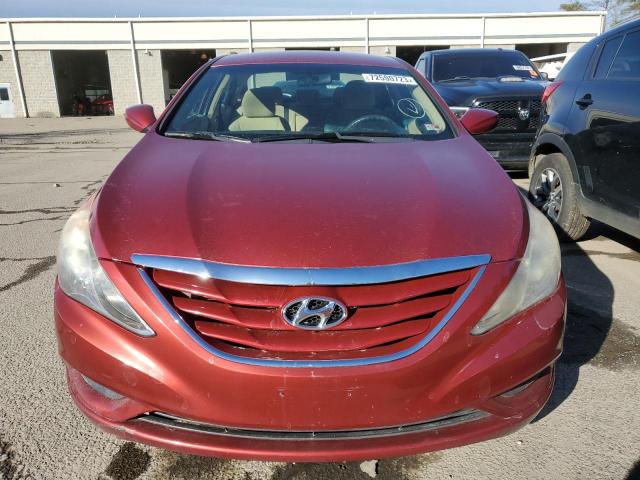 5NPEB4AC0BH010081 - 2011 HYUNDAI SONATA GLS RED photo 5