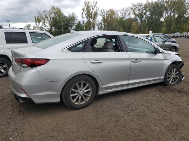 5NPE24AF3JH715529 - 2018 HYUNDAI SONATA SE SILVER photo 3