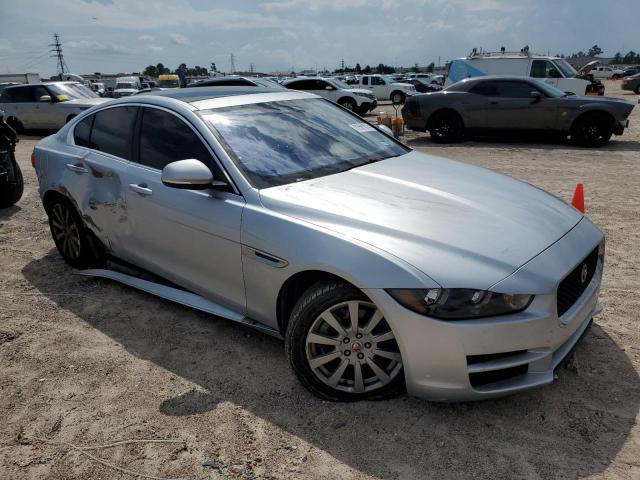 SAJAR4FX9KCP48304 - 2019 JAGUAR XE SILVER photo 4