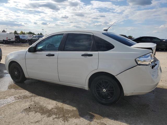 1FAHP3FN0BW179844 - 2011 FORD FOCUS SE WHITE photo 2