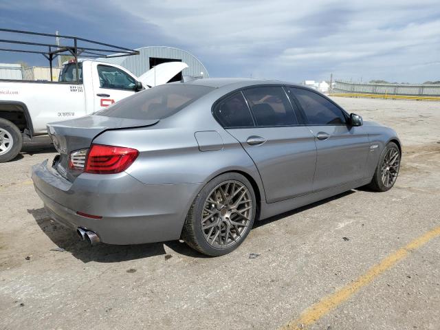 WBAFU9C56BC784483 - 2011 BMW 550 XI GRAY photo 3