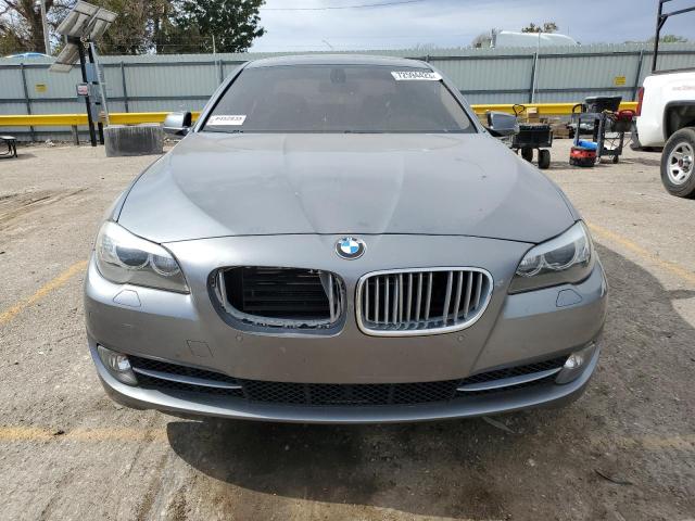 WBAFU9C56BC784483 - 2011 BMW 550 XI GRAY photo 5